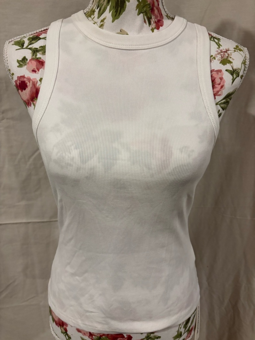 Commense NWT White Ribbed Fitted Tank Top Sleeveless High Neck Size M D274